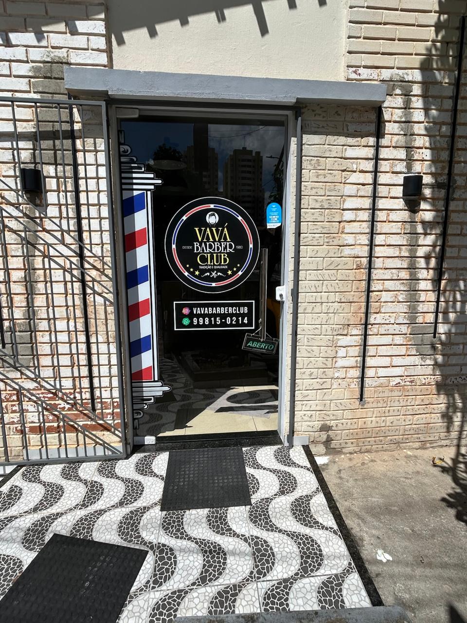 Entrada do Vavá Barber Club